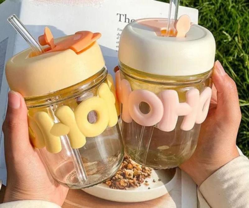 Hoho Printed Glass Coffee & Juice Mug Shaker with Lid & Straw, 450ml, Yellow, Thick Borosilicate Glass Tumbler, Anti-Slip Silicone Band, Leak-Proof Travel Cup